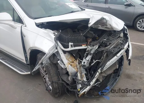 2017 Cadillac Xt5 Premium Luxury z USA, uszkodzony, nr VIN 1GYKNCRS2HZ133571